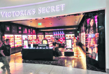 Felicitamos a la prestigiosa marca Victoria’s Secret por el desembarco en nuestro país, y agradecemos la confianza en el manejo de sus operaciones Aduaneras.